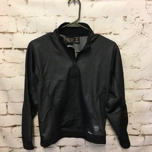 Mountain Hardware Women’s Windbreaker.